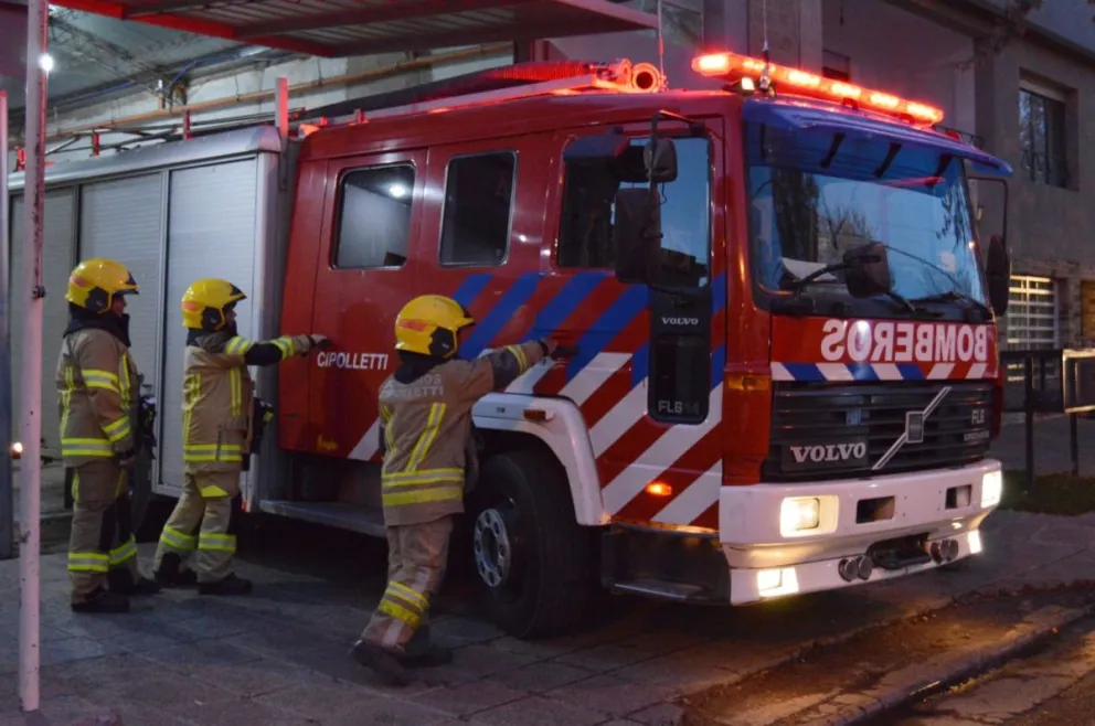 A colaborar con quienes más ayudan: Bomberos realizan campaña para el Día del Niño