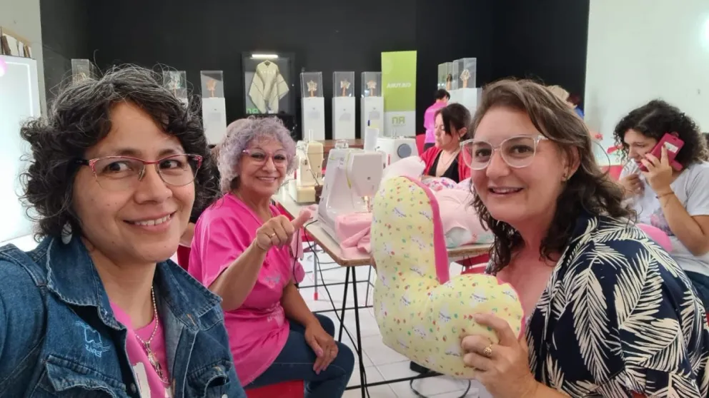 La emoción a flor de piel: cuenta regresiva para sobrevivientes que harán almohadones oncológicos  