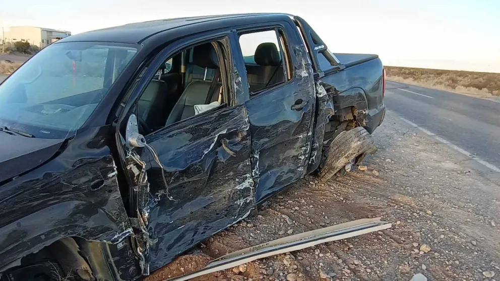 Camionero se quedó dormido y chocó una camioneta en Ruta 151 