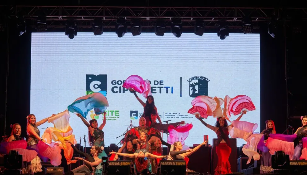 Artistas solidarios realizan festival 
