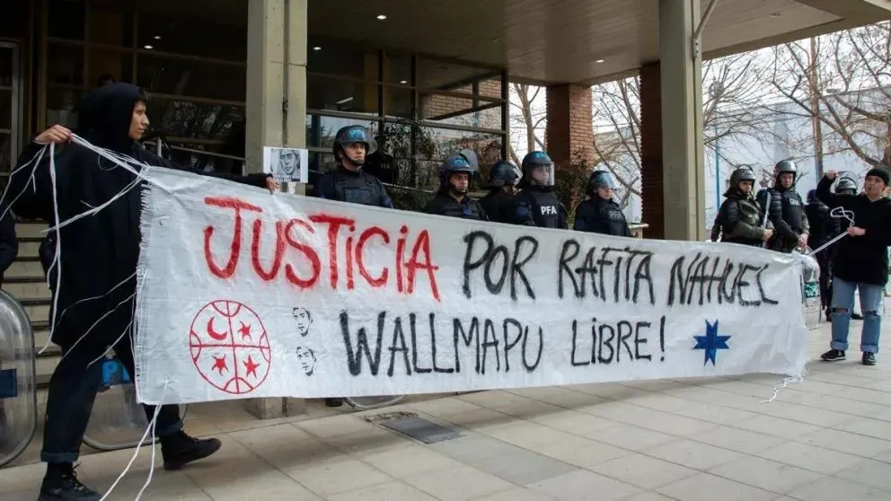 Solicitaron trasladar el debate a Bariloche y que los imputados "den la cara"