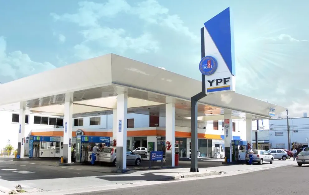 Los cortes de ruta en Arroyito complican el abastecimiento de combustible