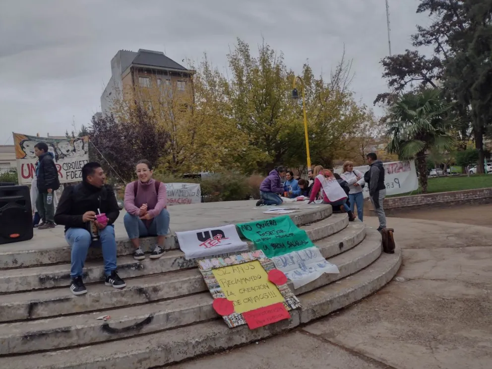 UNTER Cipolletti también se sumó al reclamo por paritarias urgentes