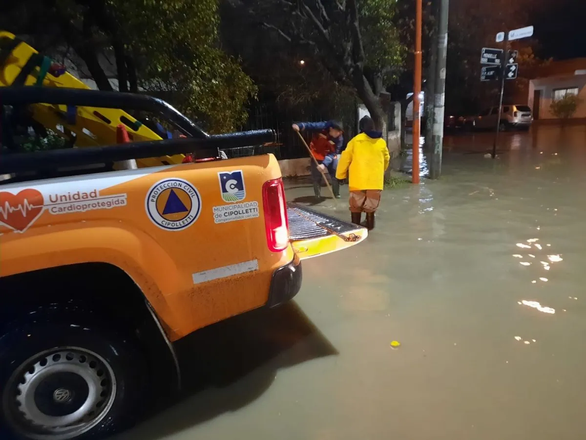 Protecci&oacute;n Civil de Cipolletti act&uacute;a en la primera parte de las situaciones de emergencia.