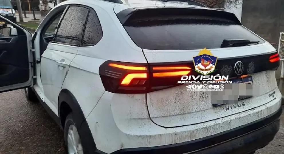 Tras persecución en Neuquén recuperan auto con pedido de captura en Cipolletti