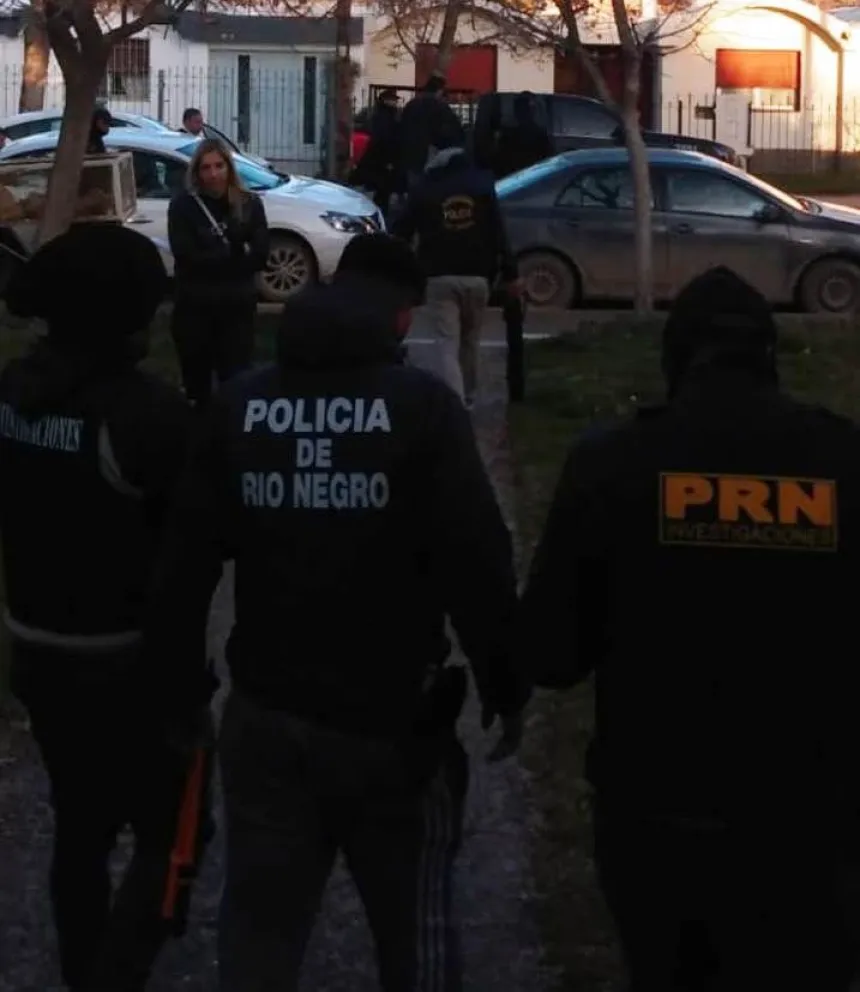 Menores demorados, un detenido, una tumbera secuestrada, fueron parte del saldo de ocho allanamientos en Cipolletti