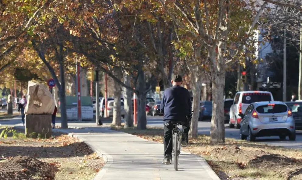 Ciclista venia por la derecha: ¿Quién tiene prioridad de paso?