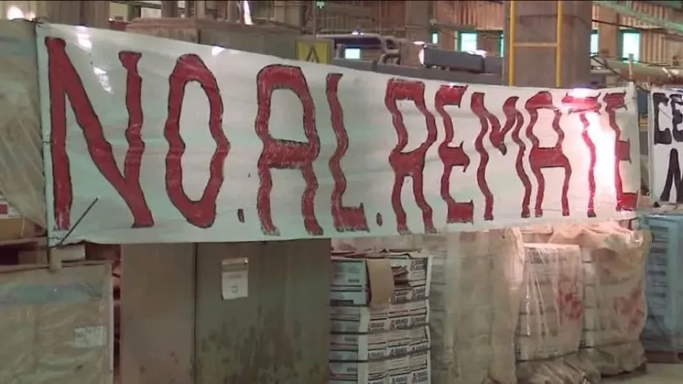 Trabajadores de la Cerámica buscan impedir remate de fábrica