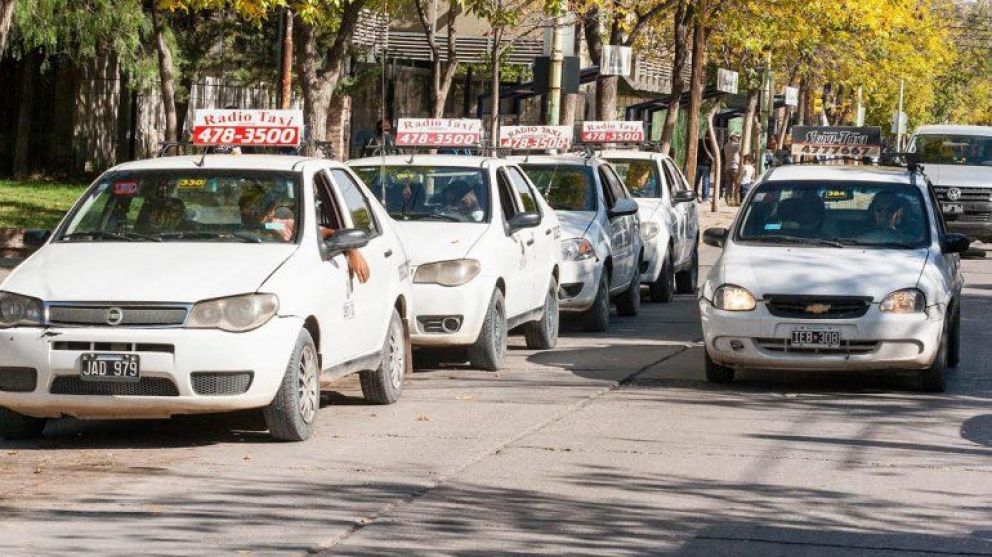 Los taxistas y el Municipio definen cu&aacute;l ser&aacute; el aumento en la tarifa a  partir de septiembre | Cipo360