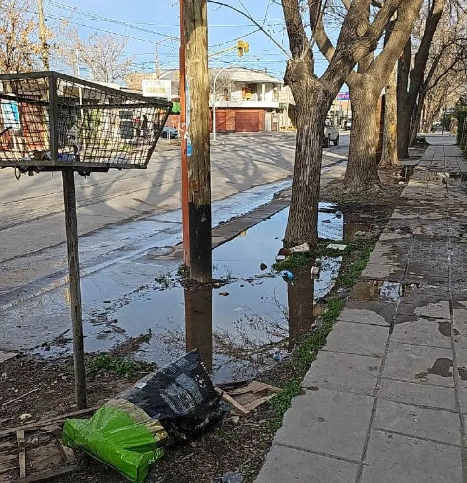 Aguas servidas inundan un sector de las 1200 Viviendas