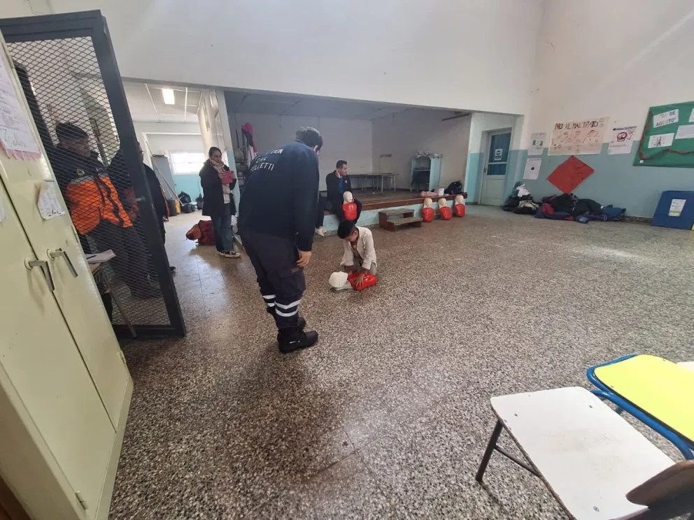 Los alumnos de Escuela 45 fueron visitados esta semana y recibieron la capacitación.