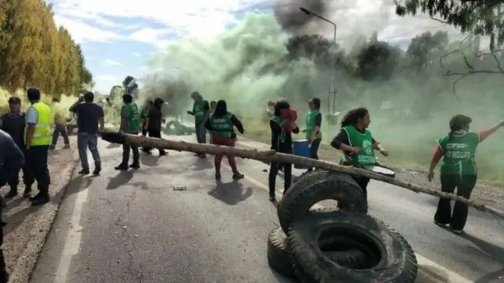 ATE se manifiesta hoy en los puentes carreteros entre Cipolletti y Neuquén