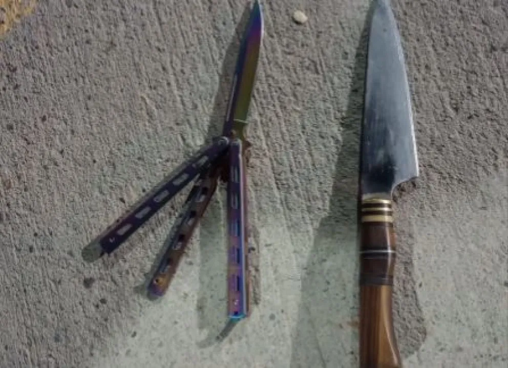 Un adolescente de 13 años apuñaló por la espalda a un joven de 15 