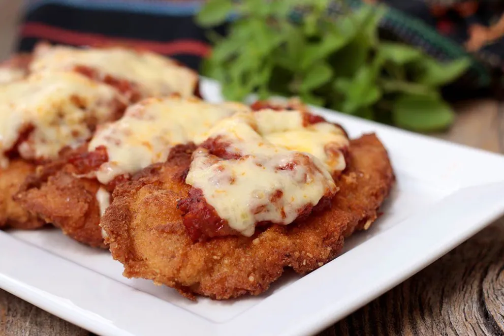 Milanesas de papa a la napolitana: un plato fácil y económico