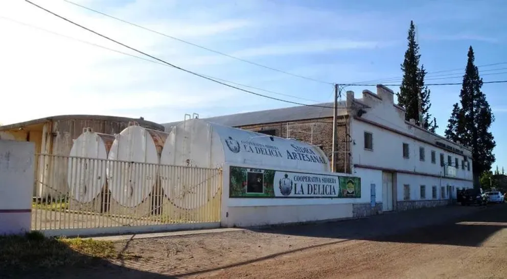 Precaución: trabajos en la colectora de la ruta 151, frente a Las Delicias