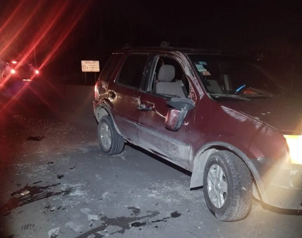 Una familia protagonizó un autovuelco en Ruta 22 y acceso a la Isla Jordán