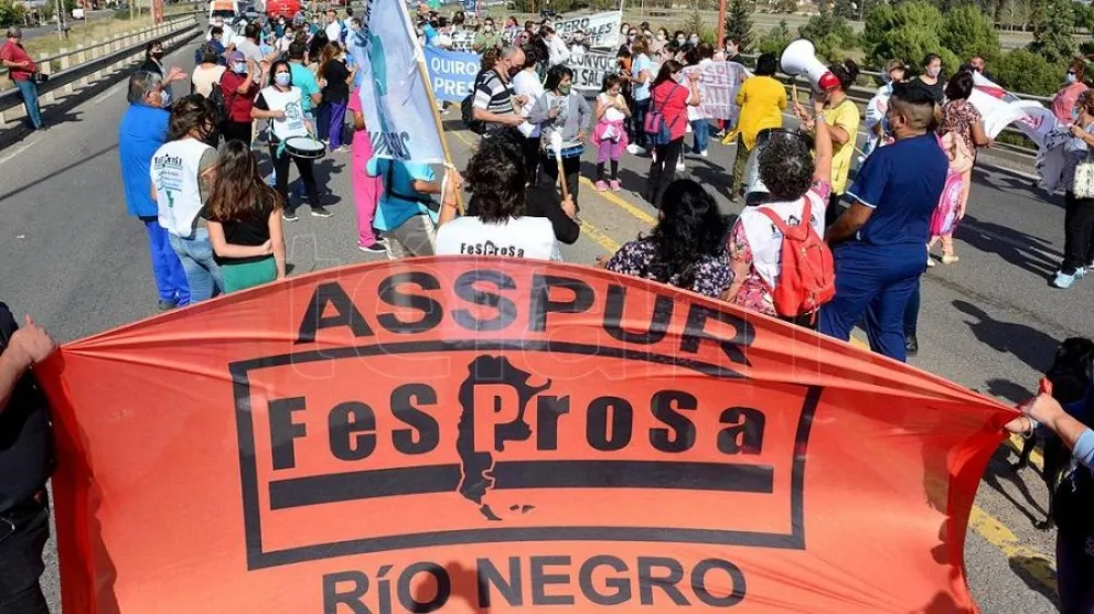 El ministro Zgaib explicó por qué los trabajadores de la salud no han sido convocados a paritarias luego de sus reclamos