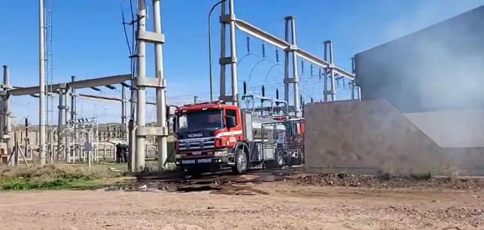 Cuatro ciudades rionegrinas están sin energía eléctrica por un incendio en Centenario