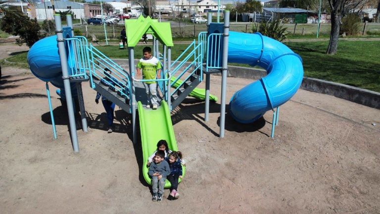 Una buena para los peques: hay nuevos juegos infantiles en el Paseo del ...