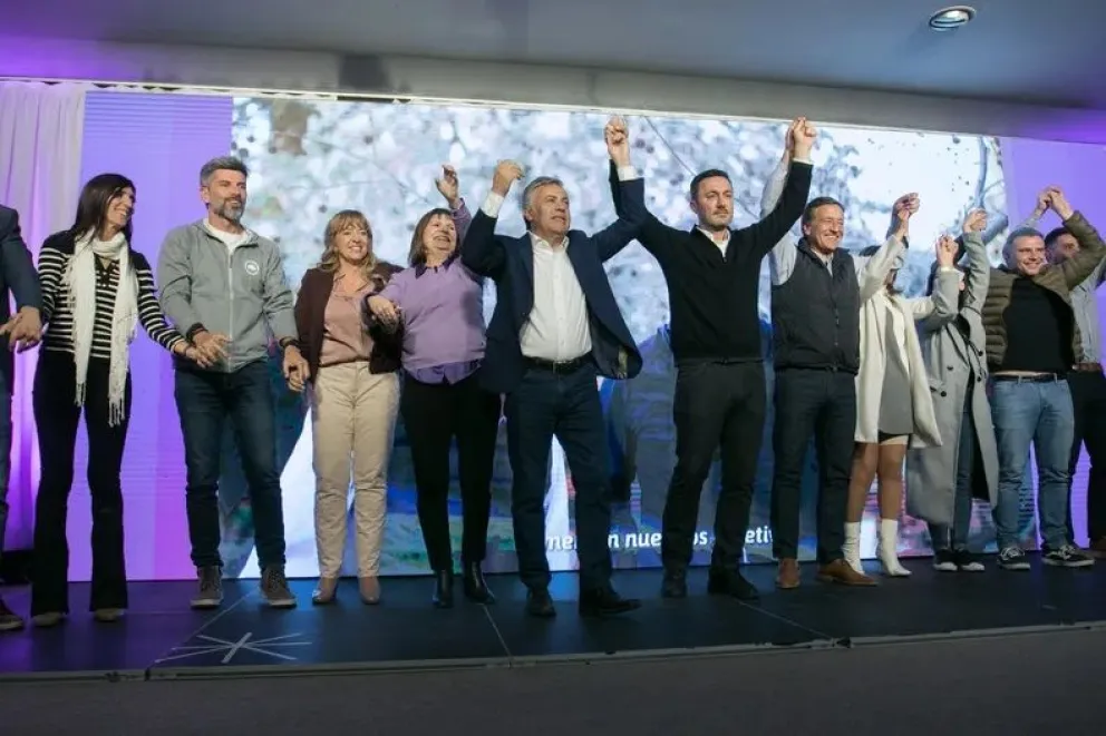 Alfredo Cornejo fue reelecto gobernador de Mendoza y marca un hito histórico