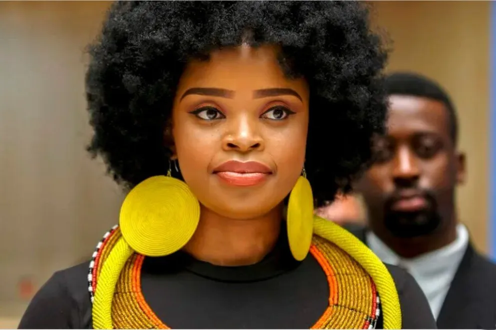 Falleció Zoleka, nieta de Nelson Mandela, a los 43 años