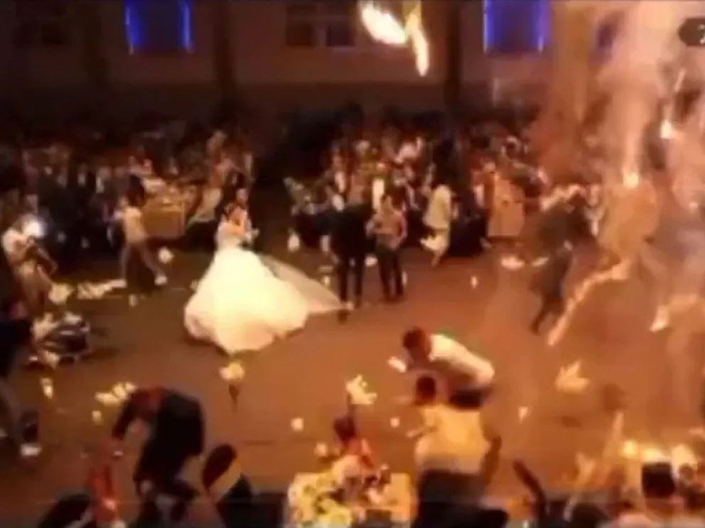 Tragedia en Irak: un incendio en un casamiento deja un saldo de mas de 100 muertos y 150 heridos