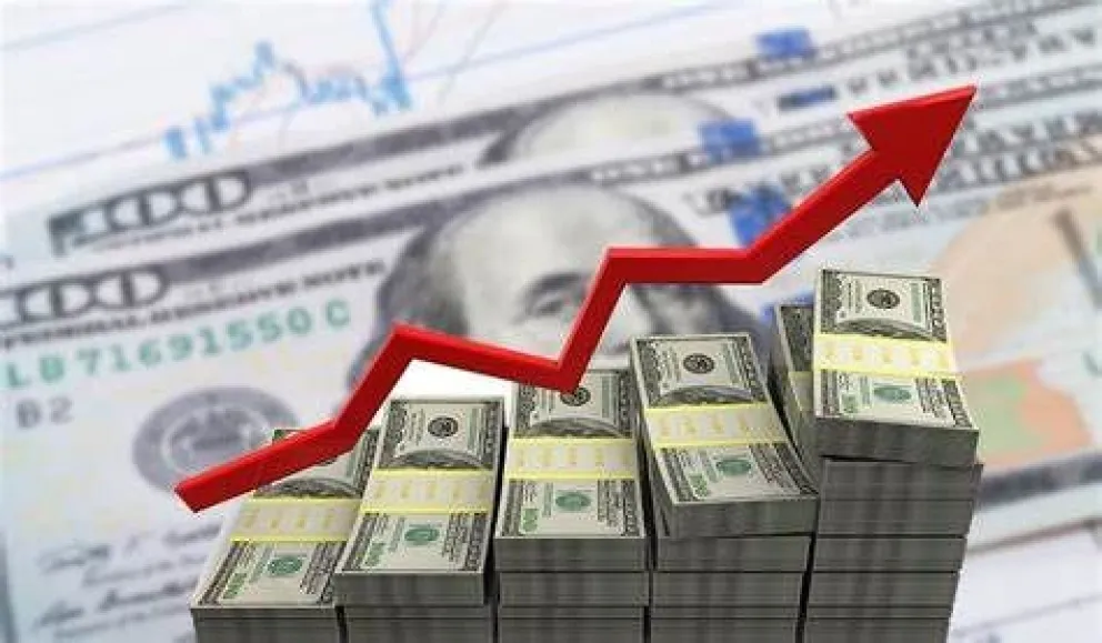 Nuevo récord: el dólar blue pasó los $800