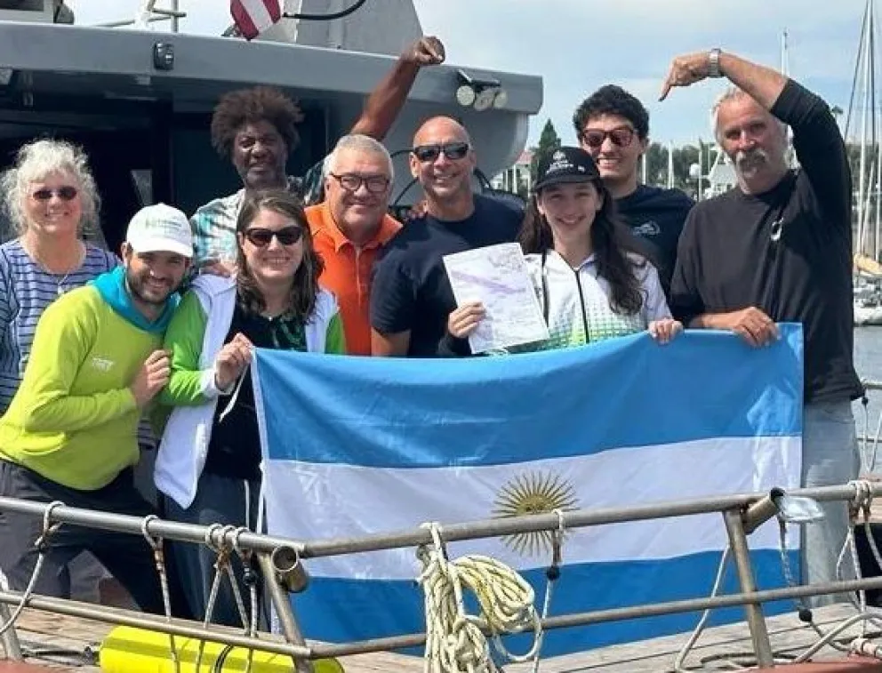 Ailén Lascano Micaz expresó su alegría luego de atravesar el Canal de Santa Catalina