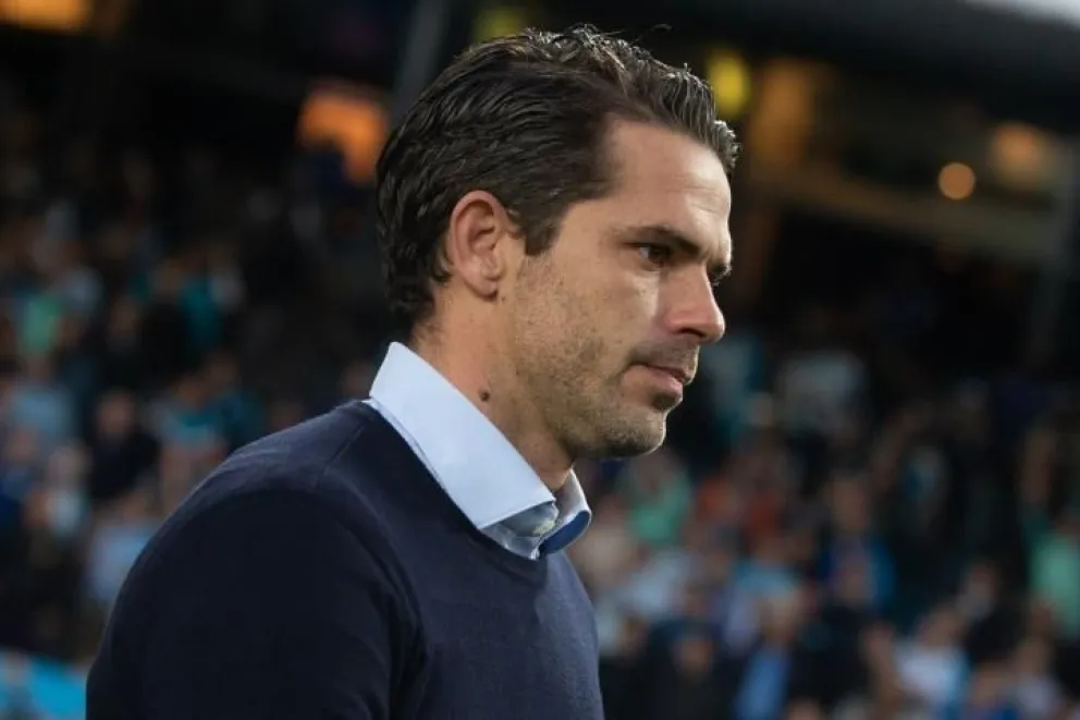 Fernando Gago presentó su renuncia como técnico de Racing