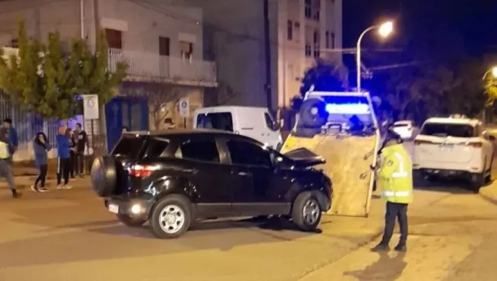 Conducía alcoholizado, con exceso de velocidad y mató a un hombre que estaba en la vereda