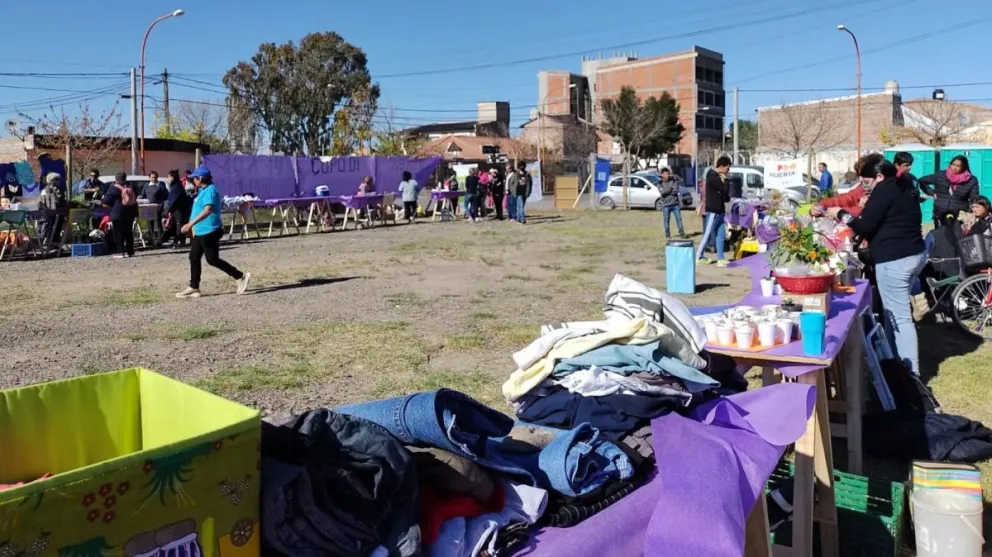 La feria CoPoDi se pliega a las actividades por el 8M en Cipolletti