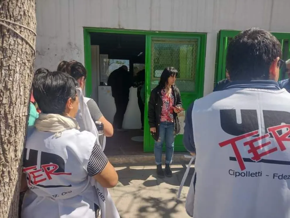 Manifestación por la seguridad estudiantil: Unter y centros de estudiantes exigen respuestas ante la ola de inseguridad en Cipolletti