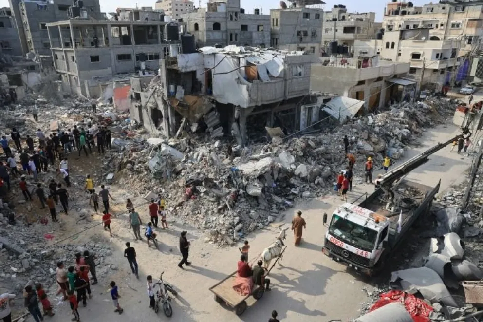 Israel anuncia bloqueo total a la Franja de Gaza, dejando a millones sin suministros básicos