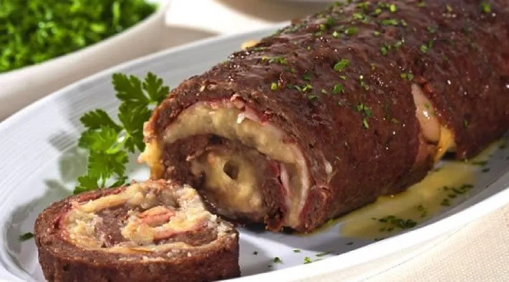 Arrollado de carne picada: una receta con pocos ingredientes y rendidora