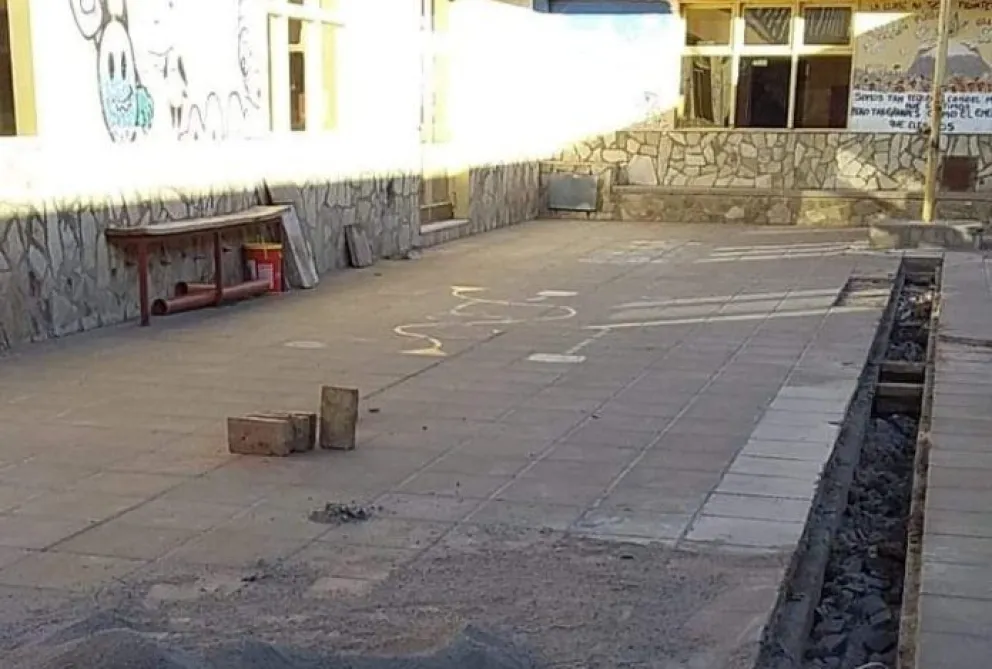 Desalojaron a dos escuelas por una balacera entre dos bandas