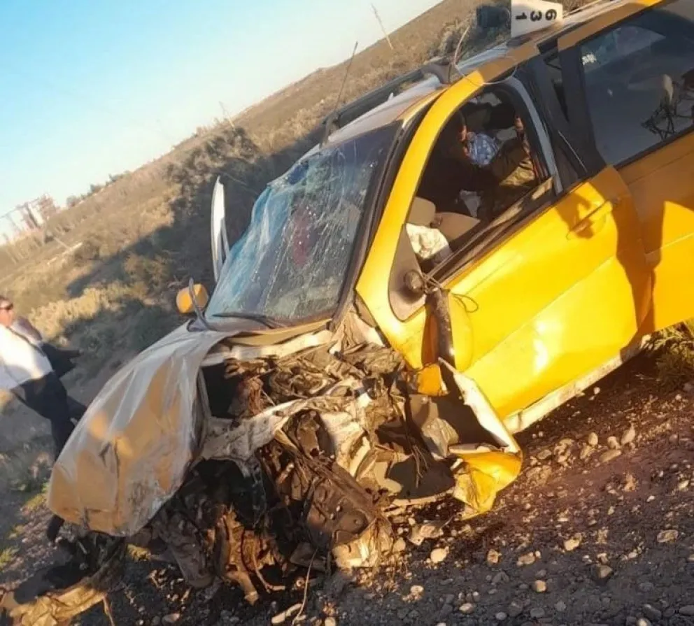 Filmaron el momento exacto en que fueron impactados por un camión 