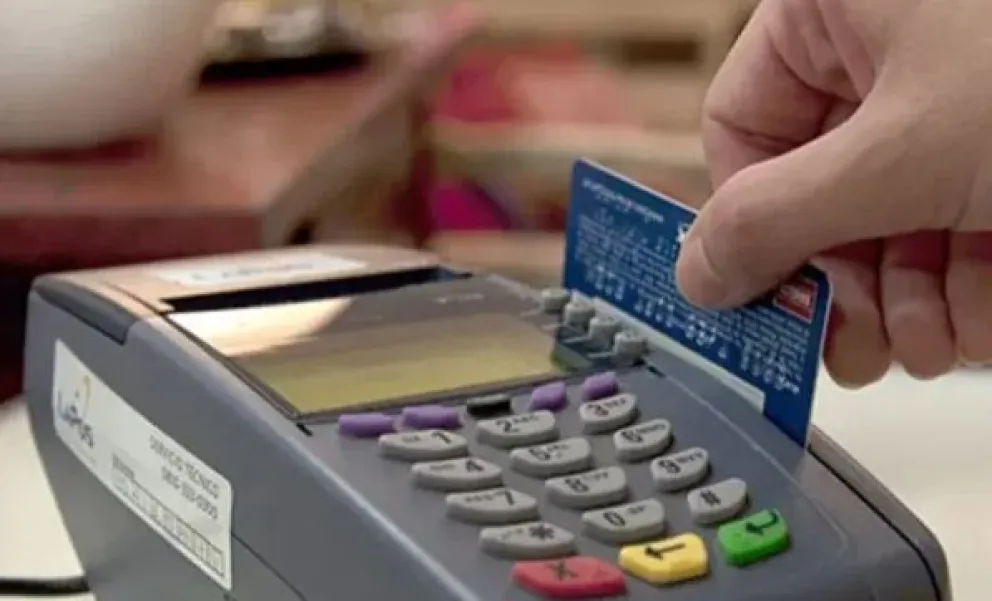 Trabajadores informales se suman al programa "Compre sin IVA" y recibirán bono adicional 