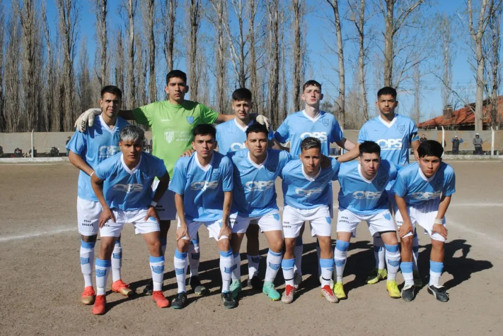 Se juega el “clásico” de la ciudad por la Liga Confluencia