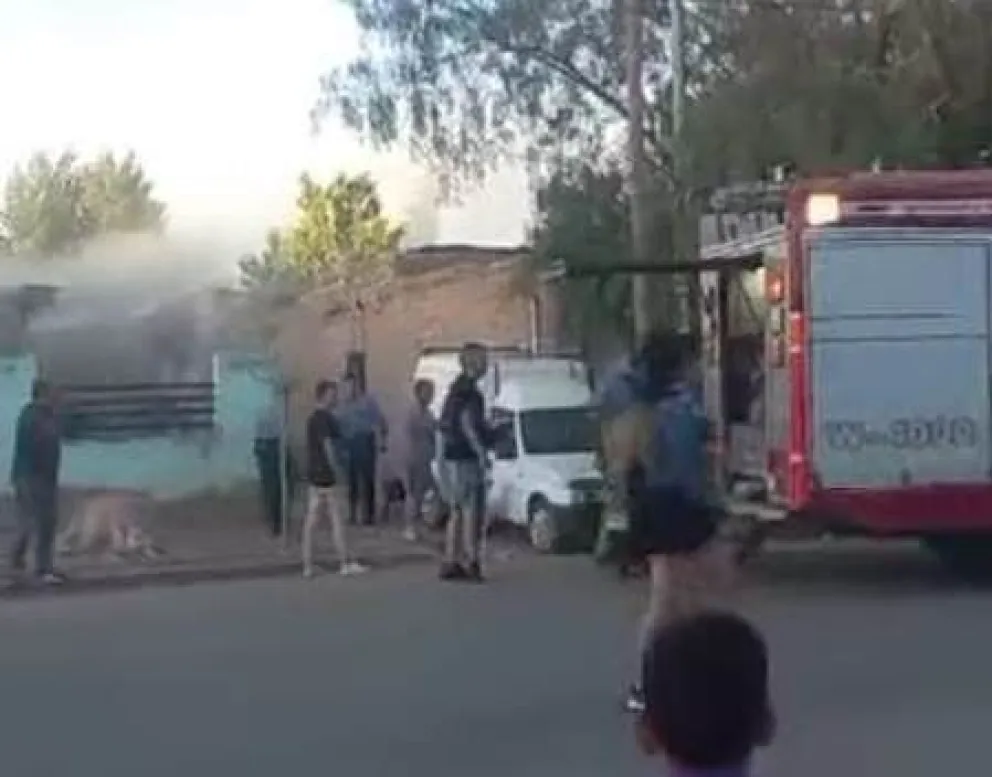 Incendio en el barrio Don Bosco afectó a una familia y provocó preocupación