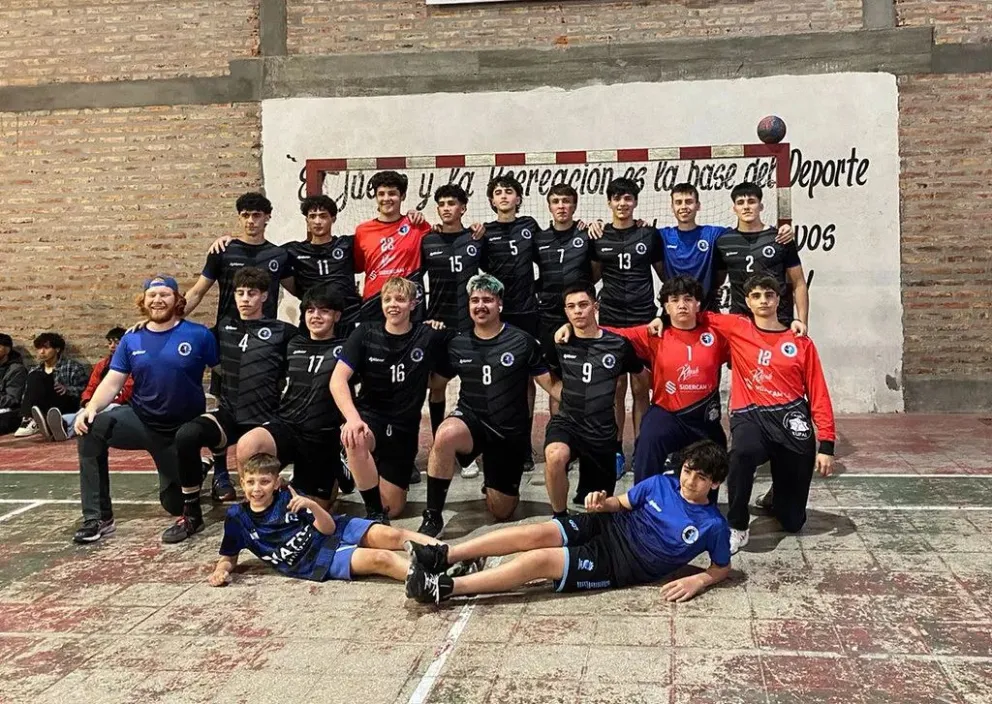 La Escuela Municipal de Handball de Cipolletti se coronó como campeona provincial