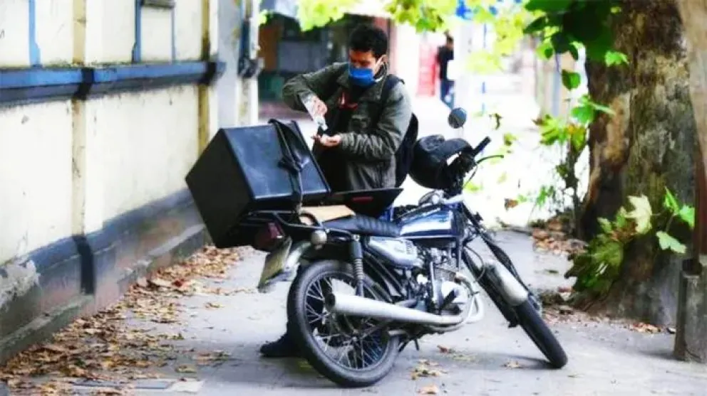 Hacía delivery y le robaron la moto a punta de pistola