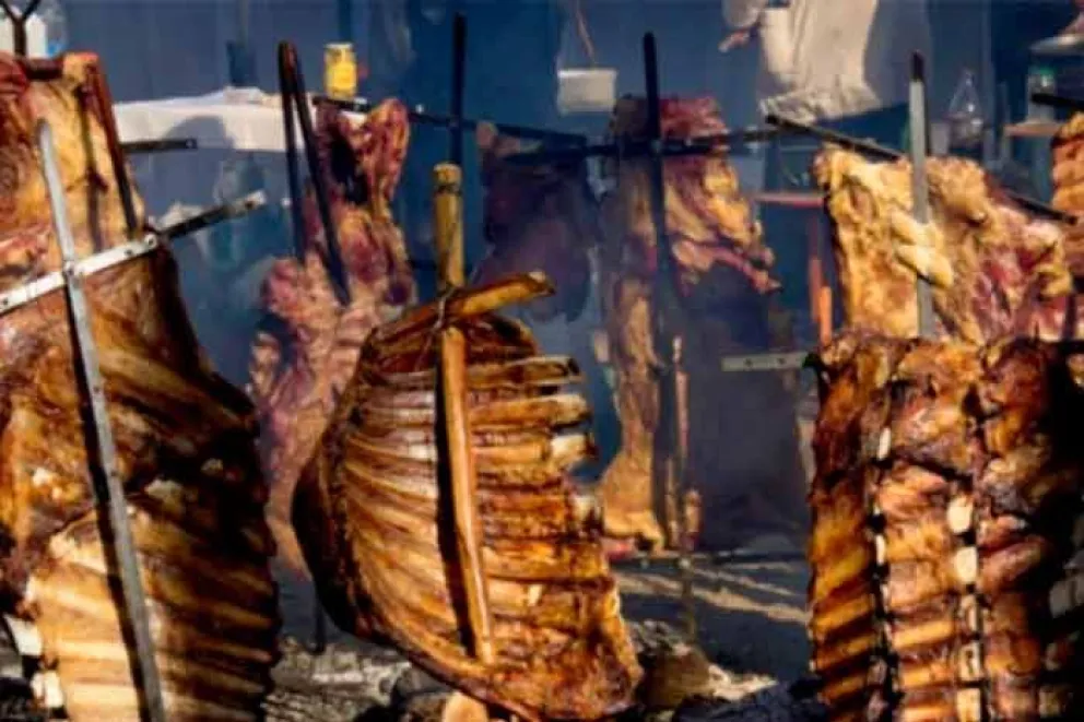 El festival Asado de Oro se realiza en el Parque central de Fernandez Oro con entrada libre y gratuita. Foto archivo