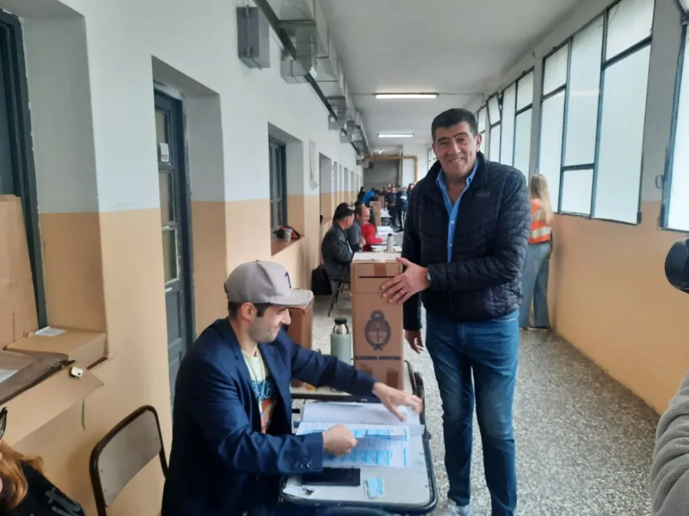 Voto Claudio Di Tella “Es un dia importante para pensar en Rio Negro y en el pais” 