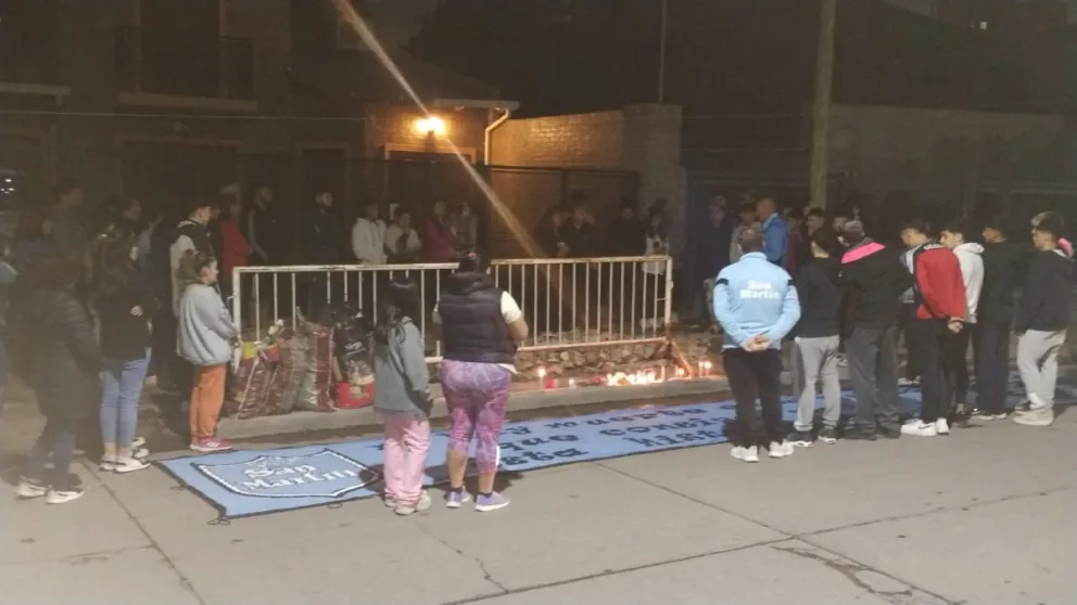 A una semana de la tragedia de Alem, el Club San Martín realizó un sentido homenaje a Felipe
