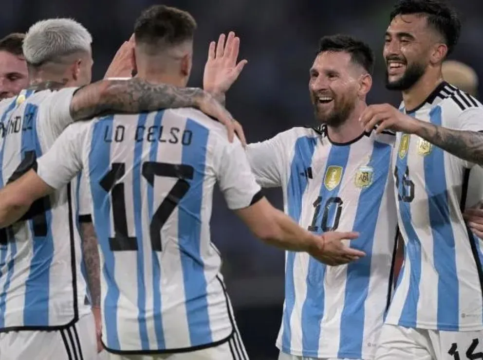 La Selección Argentina tendría la posibilidad de votar en el balotaje entre Milei y Massa 