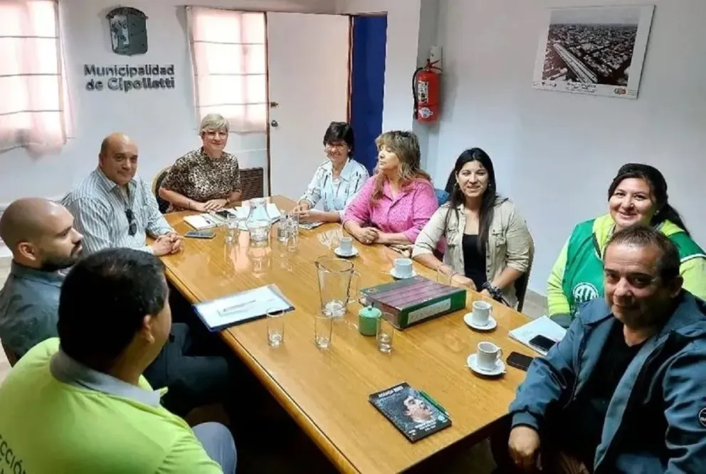 La municipalidad de Cipolletti oficializó el pase a planta de 300 trabajadores