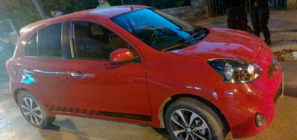   Secuestran vehículo robado con licencia y patentes falsas en Cipolletti