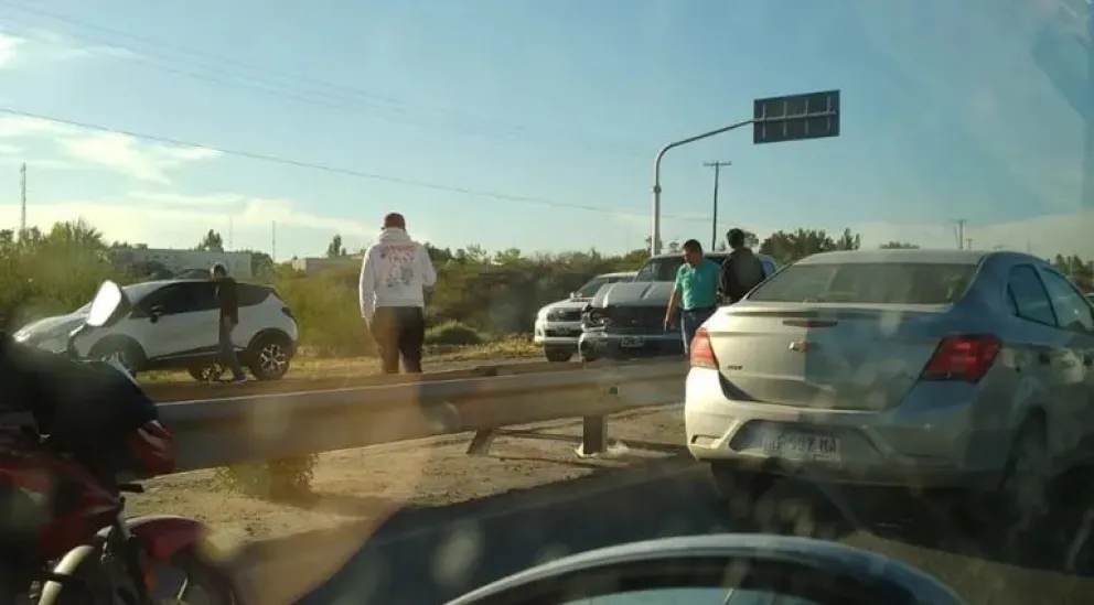 Tránsito colapsado por siniestros viales en el Tercer Puente