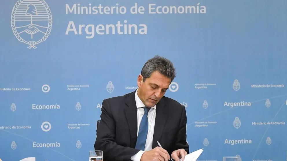 Sergio Massa confirmó la importación de combustible: “Aspiramos a que se normalice rápidamente”