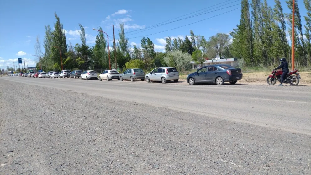 Siguen las complicaciones para cargar combustible en el Alto Valle